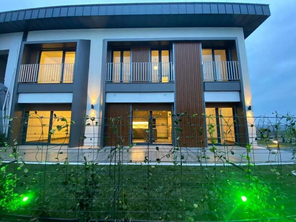 Bahcesehir property